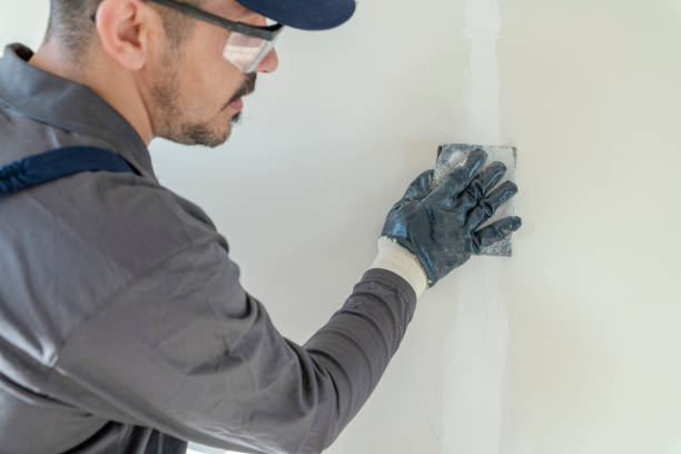 Garage Floor Epoxy Painting in Alamosa East, CO